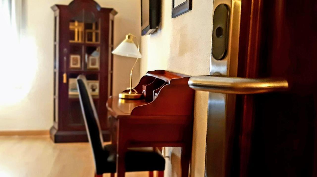 Hostal Rural Moratin Пастрана Екстериор снимка