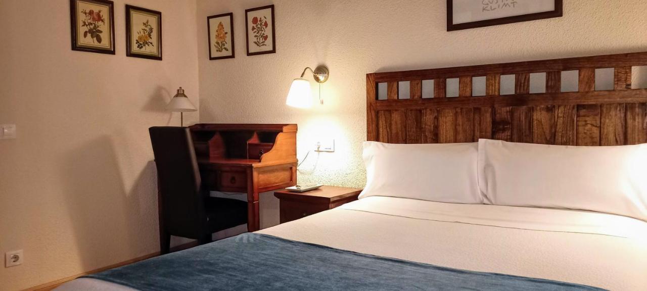 Hostal Rural Moratin Пастрана Екстериор снимка