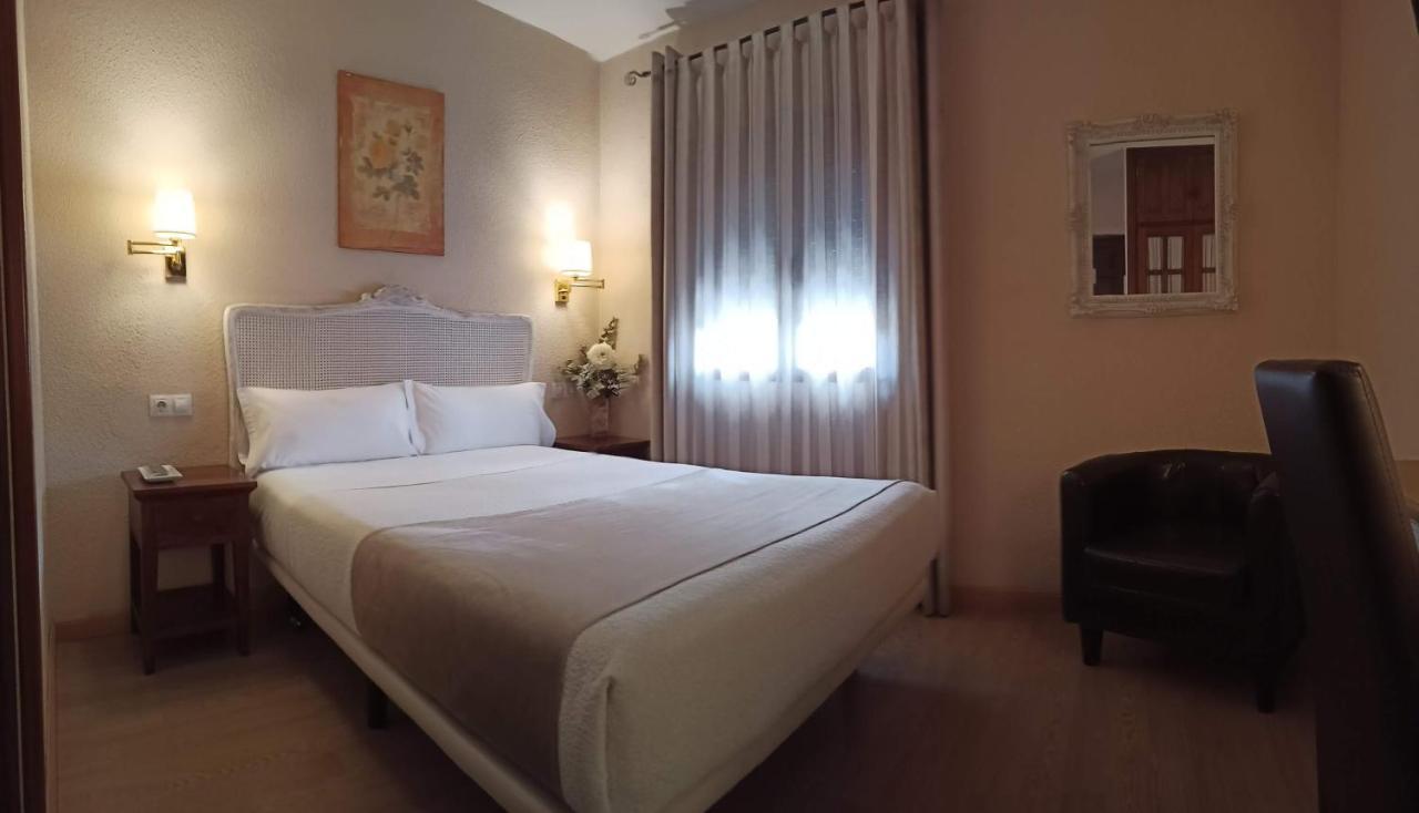 Hostal Rural Moratin Пастрана Екстериор снимка